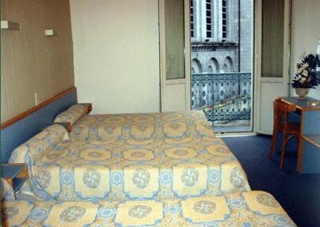Christian Cluny Hotel Lourdes